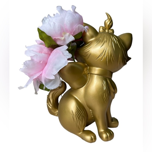 DISNEY PARKS ANN SHEN ARISTOCATS MARIE GOLD STATUE VASE PEONIES - Picture 4 of 6